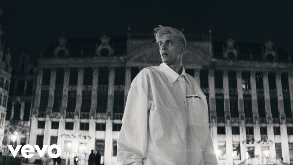 Mr/Mme Lyrics - Loïc Nottet